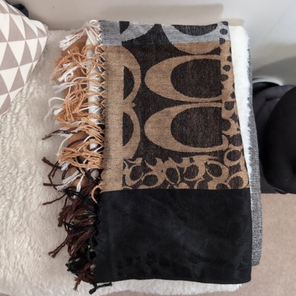 Coach Monogram Patchwork Boho Pashmina Preppy Large Fringe Scarf - Picture 8 of 9